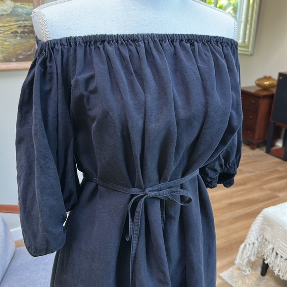 COS “Off The Shoulder Puff Sleeve dress” or on shoulder - Picture 5 of 11